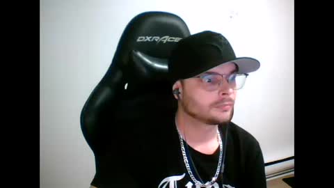 anarchyy1994 online show from March 18, 2026, 9:01 am