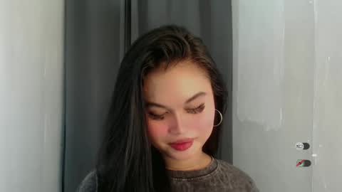 Snapshot of anaruru_ chatting on April 10, 2026, 11:26 am ANA online show from April 10, 2026, 11:26 am