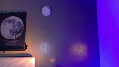 Kendra  online show from November 29, 2025, 10:18 am