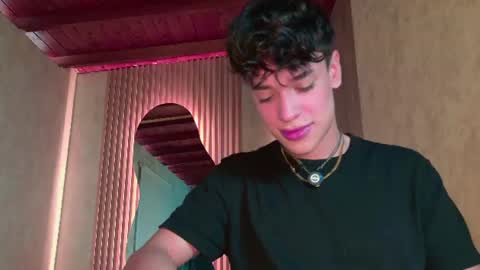 Snapshot of ander_ashford77 chatting on June 26, 2026, 12:42 pm Ander online show from June 26, 2026, 12:42 pm