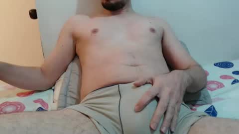 Snapshot of ander_whitee chatting on October 25, 2025, 11:10 pm Ander Whitee online show from October 25, 2025, 11:10 pm