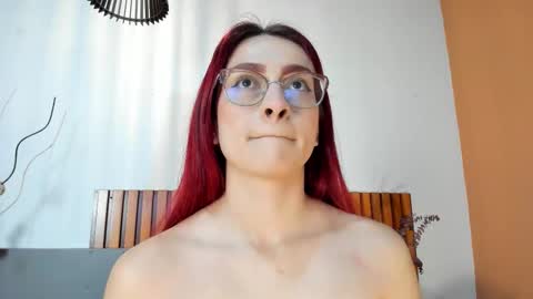 Andra Cyrus online show from December 15, 2025, 11:36 am