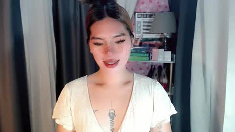 andrea06121998 online show from April 2, 2026, 4:26 pm