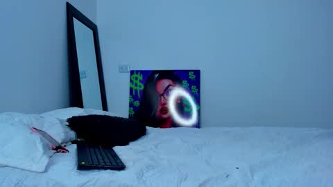 Snapshot of andrea_cherryy_ chatting on October 29, 2025, 1:46 pm Andrea Cherry online show from October 29, 2025, 1:46 pm