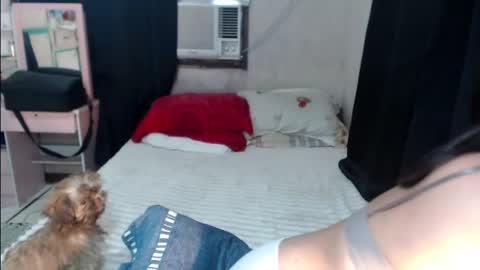 yanie online show from May 1, 2026, 1:32 am