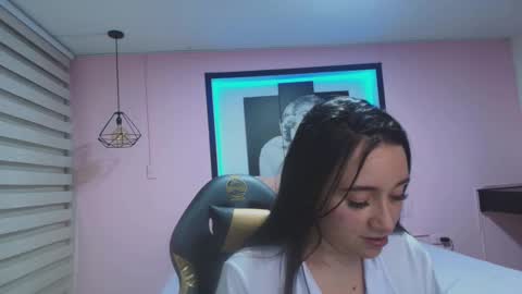 Andrea Ramos online show from February 25, 2025, 2:36 am