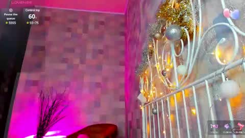 Snapshot of andrea_svel chatting on December 17, 2024, 4:01 am Andrea hereGMT7Mon Tue Wen ThFri Sat Su 0300am-0900am. online show from December 17, 2024, 4:01 am