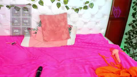 Naomi Andrea Daviss online show from January 21, 2025, 7:39 pm