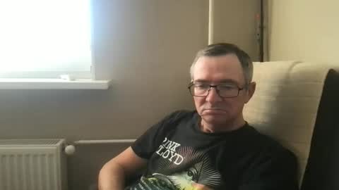 andreass60 online show from November 25, 2025, 8:25 am