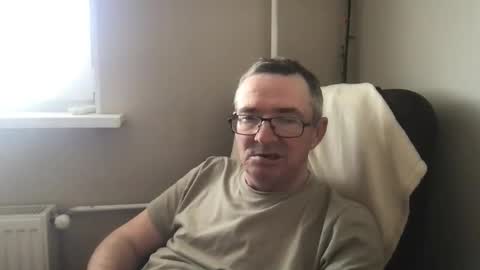 Snapshot of andreass60 chatting on April 23, 2026, 12:15 pm andreass60 online show from April 23, 2026, 12:15 pm