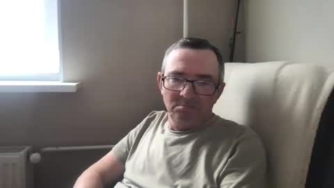 Snapshot of andreass60 chatting on May 16, 2026, 1:54 pm andreass60 online show from May 16, 2026, 1:54 pm