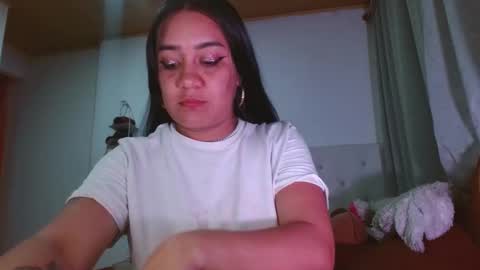 Snapshot of andrebigboobs chatting on February 21, 2025, 11:32 pm Andre online show from February 21, 2025, 11:32 pm