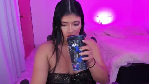 Snapshot of andreeart chatting on February 23, 2025, 3:45 am ig online show from February 23, 2025, 3:45 am