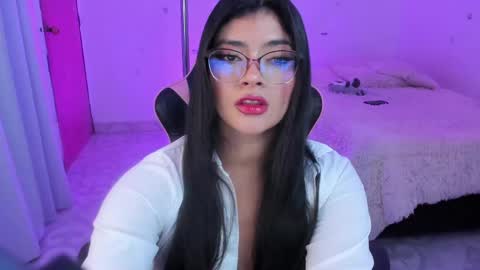Snapshot of andreeart chatting on May 1, 2026, 7:35 am ig online show from May 1, 2026, 7:35 am