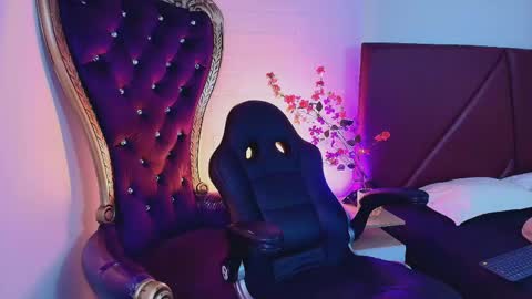 andreew_style_ online show from April 11, 2026, 4:44 pm