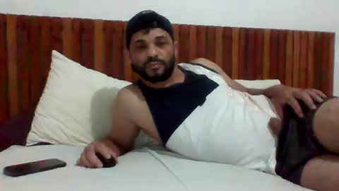 Snapshot of andreloko123 chatting on January 24, 2025, 1:35 am andreloko123 online show from January 24, 2025, 1:35 am