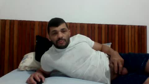 Snapshot of andreloko123 chatting on November 25, 2025, 1:27 am andreloko123 online show from November 25, 2025, 1:27 am