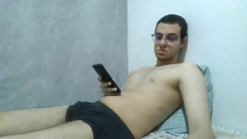 andres129494 online show from March 29, 2026, 1:27 am