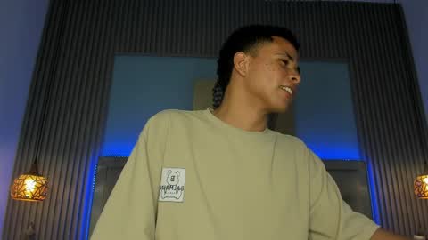 IM ANDRES online show from May 13, 2026, 4:10 am