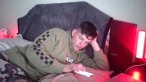 andres817542 online show from January 19, 2025, 9:13 pm