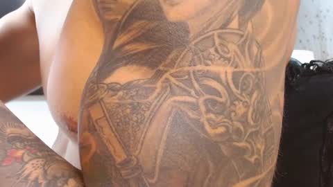 insta andres clark  online show from February 12, 2025, 5:58 pm