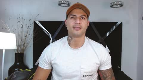 insta andres clark  online show from February 22, 2025, 5:57 pm