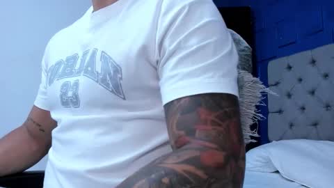 insta andres clark  online show from September 28, 2025, 5:18 pm