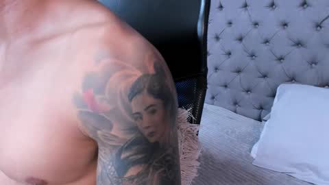 insta andres clark  online show from November 21, 2025, 6:06 pm