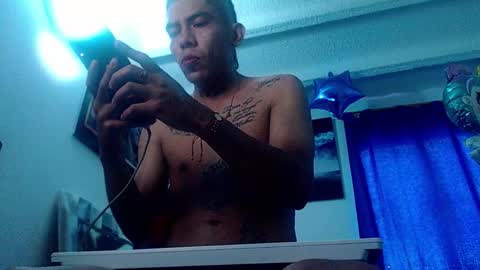 Snapshot of andres_cond chatting on October 13, 2025, 11:54 am Andrs o online show from October 13, 2025, 11:54 am