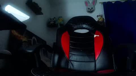 Snapshot of andres_cond chatting on April 3, 2026, 11:36 pm Andrs o online show from April 3, 2026, 11:36 pm