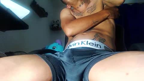 Snapshot of andres_cond chatting on April 5, 2026, 11:24 pm Andrs o online show from April 5, 2026, 11:24 pm