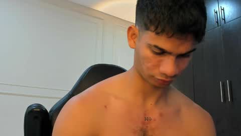 Snapshot of andres_stud chatting on April 20, 2026, 6:38 am andres_stud online show from April 20, 2026, 6:38 am