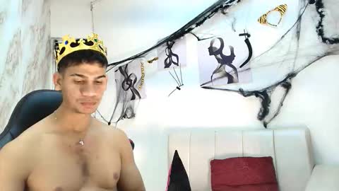 ANDRES  online show from October 21, 2025, 4:35 am