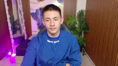 Snapshot of andres_tay chatting on May 26, 2026, 2:40 am andres_tay online show from May 26, 2026, 2:40 am