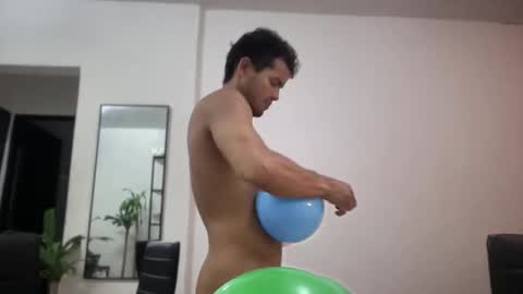 Snapshot of andres_vargas_ chatting on October 29, 2025, 2:47 am Andres online show from October 29, 2025, 2:47 am