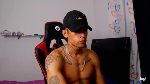 Andres white online show from October 17, 2025, 4:37 am