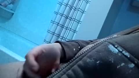 andresalvarez132169 online show from February 11, 2026, 6:40 am