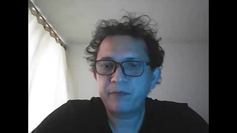 andresfloga online show from November 24, 2025, 4:29 pm