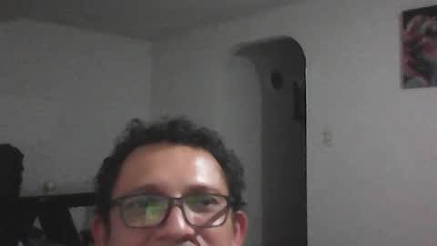 andresfloga online show from June 14, 2026, 6:04 am
