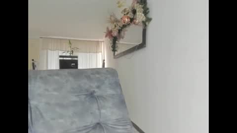 Isa  --------- online show from January 2, 2025, 10:33 pm