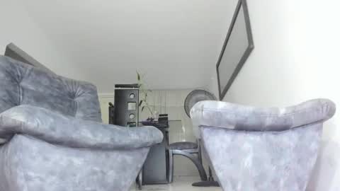 Isa  --------- online show from February 1, 2025, 2:58 am