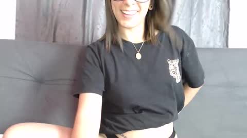 Isa  --------- online show from December 5, 2025, 12:19 am