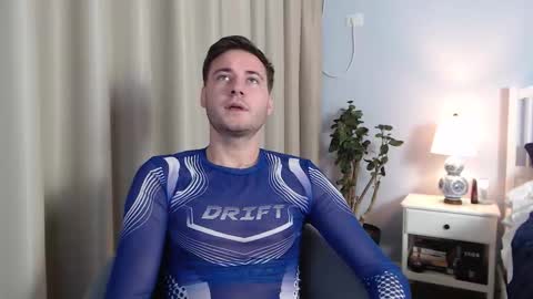 Snapshot of andrew2305 chatting on September 26, 2025, 4:55 pm Justin Andrew online show from September 26, 2025, 4:55 pm