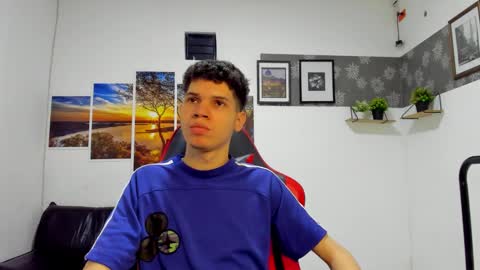 andrew_2811 online show from December 14, 2025, 5:35 am