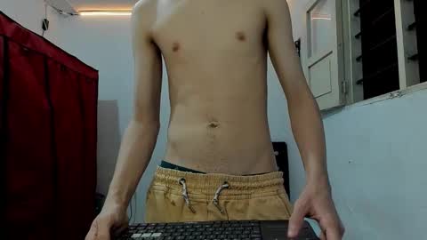 andrew_2811 online show from February 7, 2026, 11:19 pm