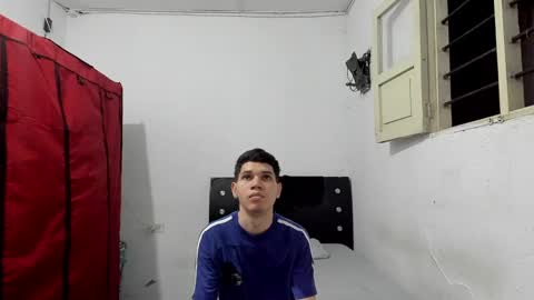 andrew_2811 online show from May 7, 2026, 11:43 pm