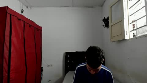 andrew_2811 online show from May 8, 2026, 5:51 pm