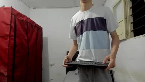 andrew_2811 online show from May 21, 2026, 1:01 am