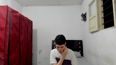 andrew_2811 online show from May 22, 2026, 1:24 am