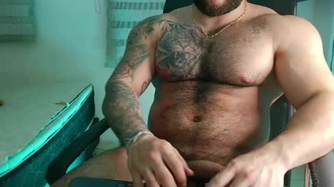 andrew_holden__ online show from May 29, 2026, 1:03 am